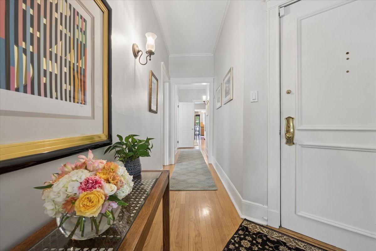 445 W Fullerton Parkway Unit: 2E