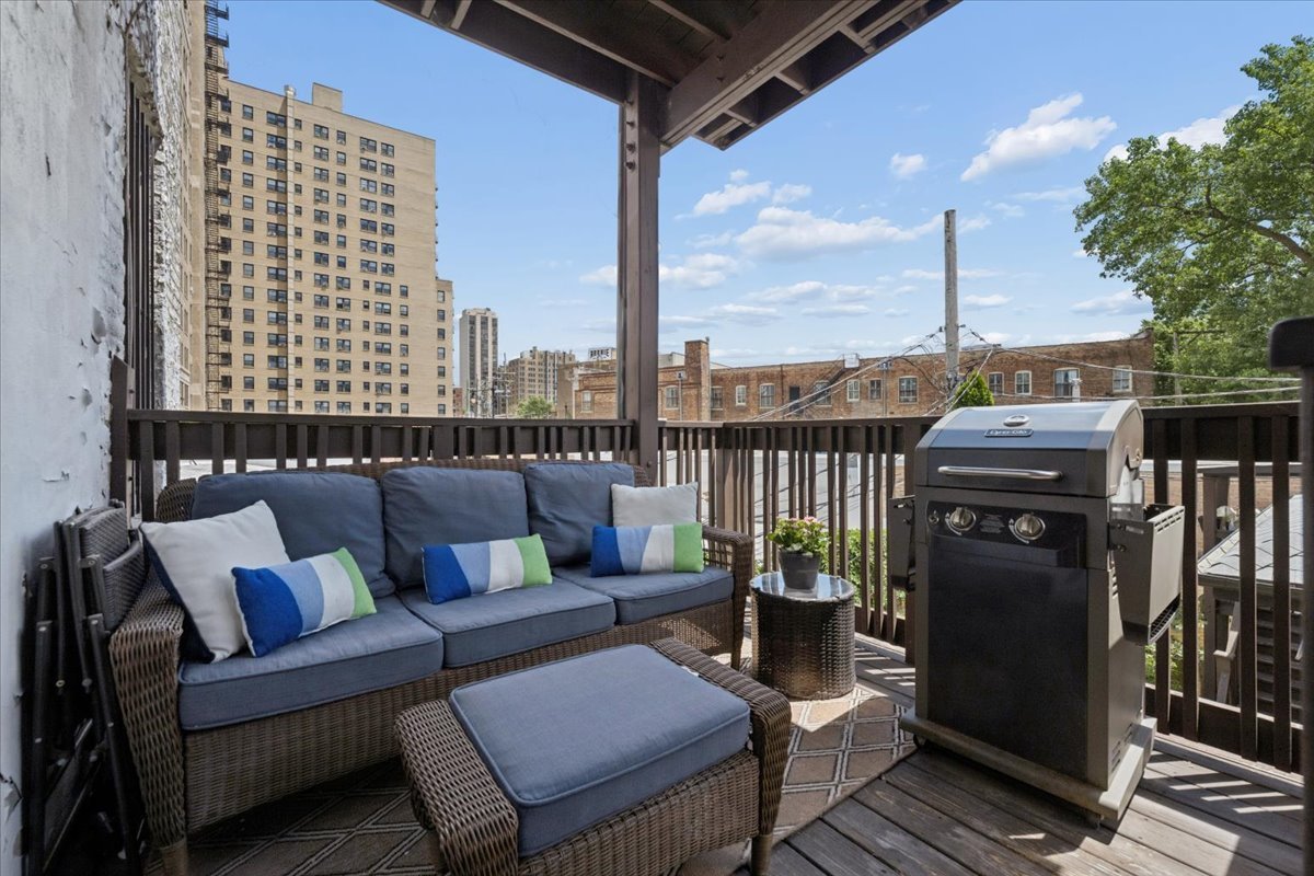 445 W Fullerton Parkway Unit: 2E