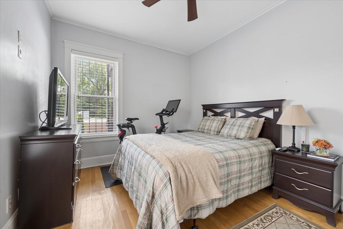 445 W Fullerton Parkway Unit: 2E