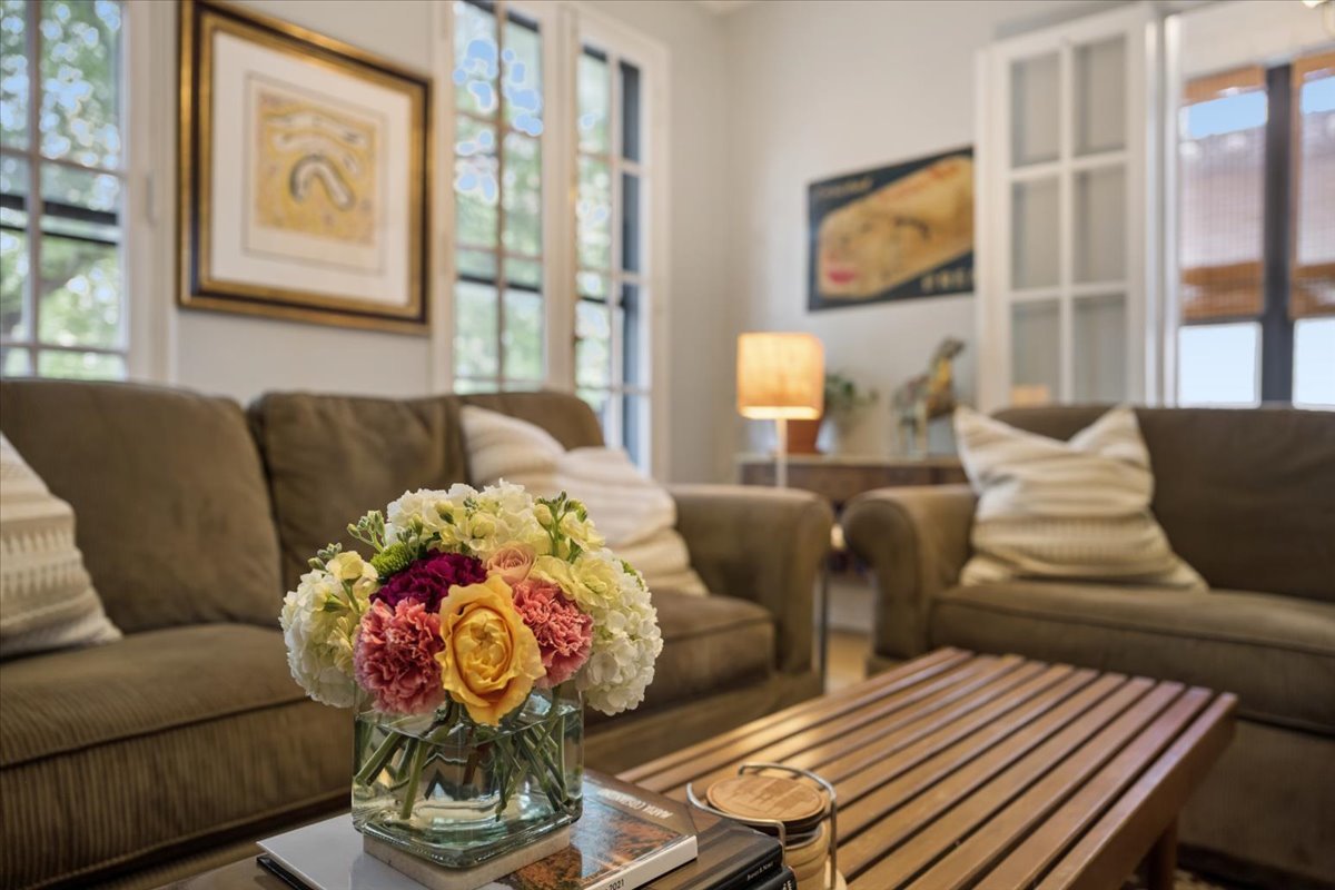 445 W Fullerton Parkway Unit: 2E
