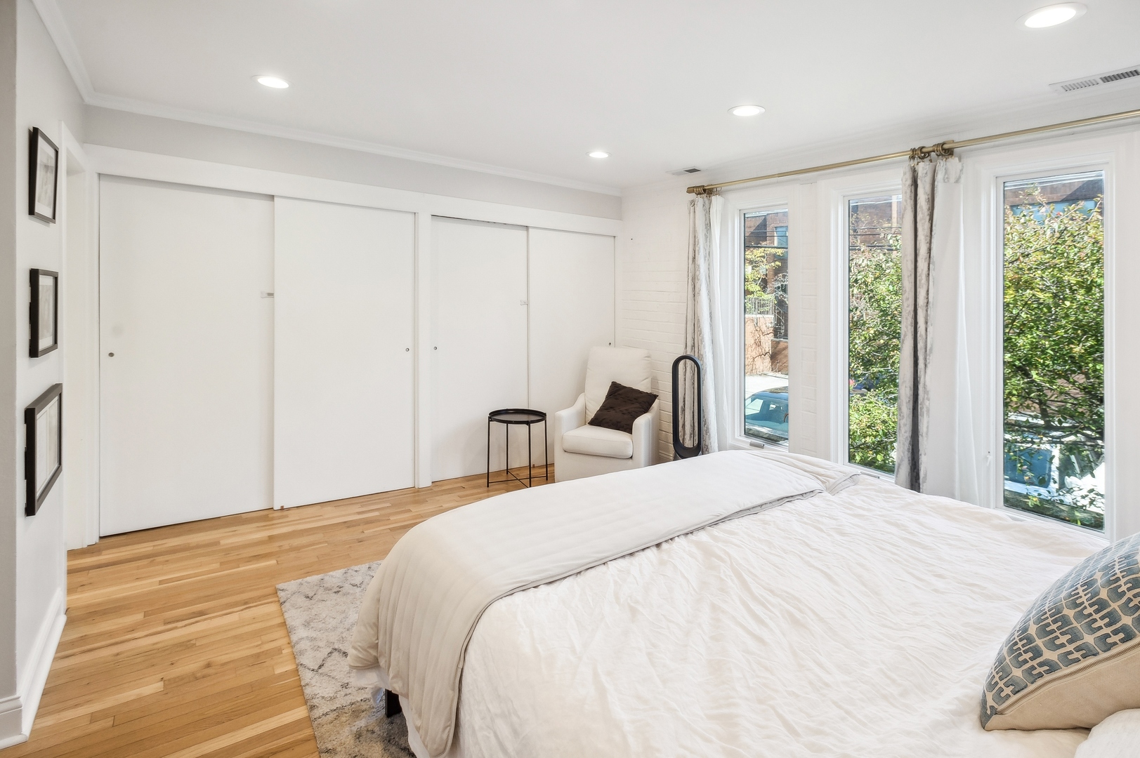 1909 N Larrabee Street Unit: B