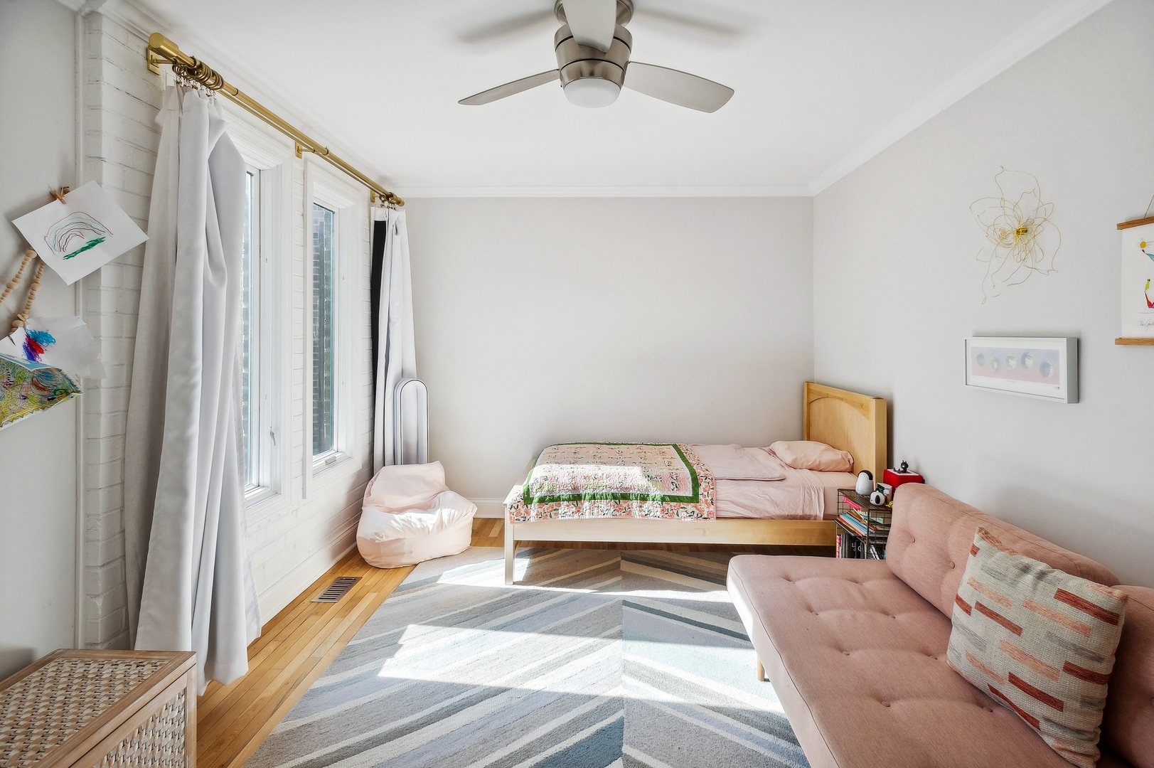 1909 N Larrabee Street Unit: B