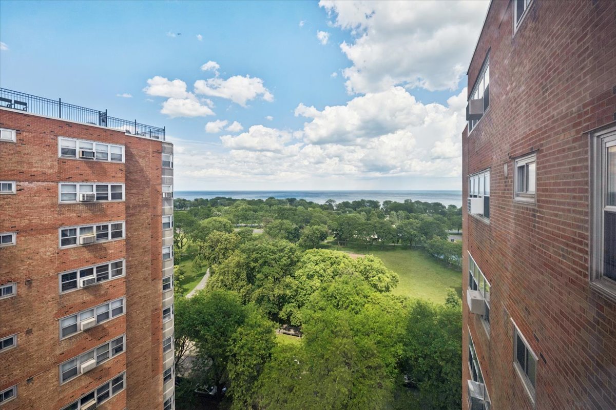 4950 N Marine Drive Unit: 1401