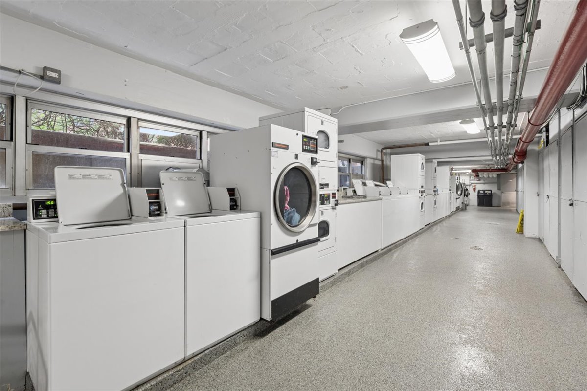 4950 N Marine Drive Unit: 1401