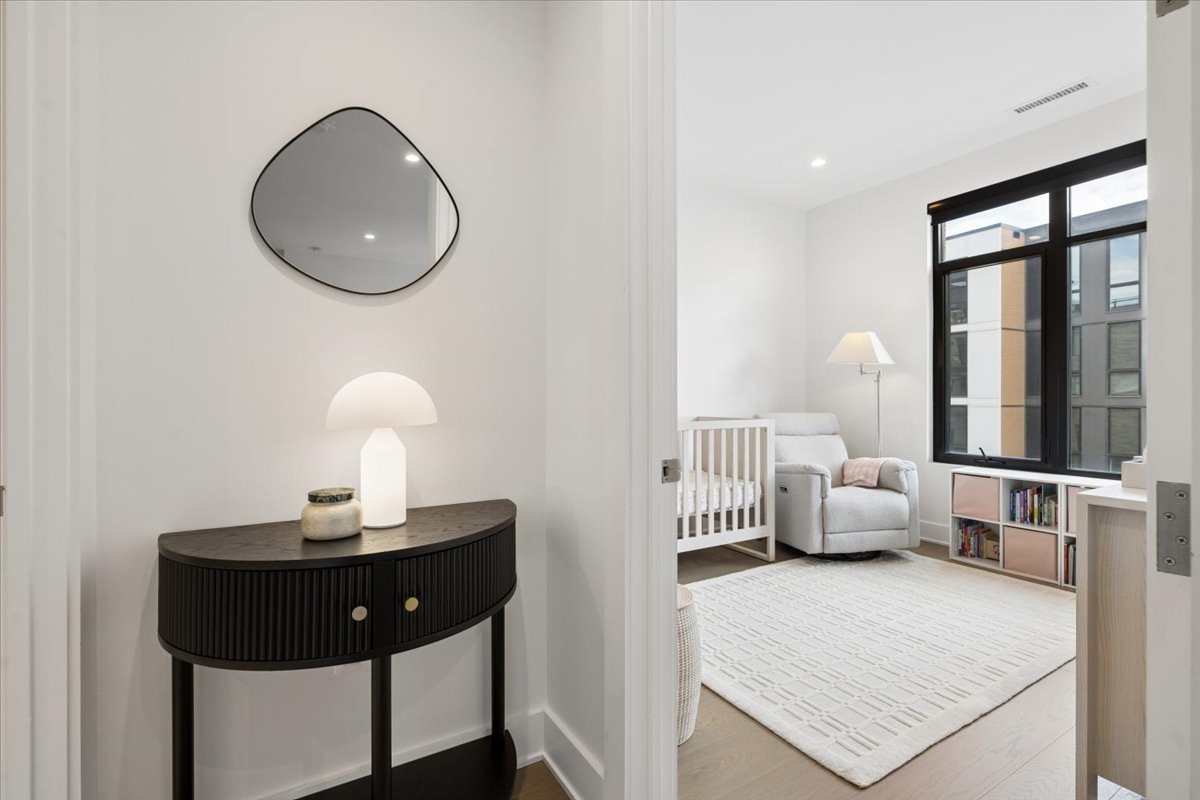 1701 W Webster Avenue Unit: 601