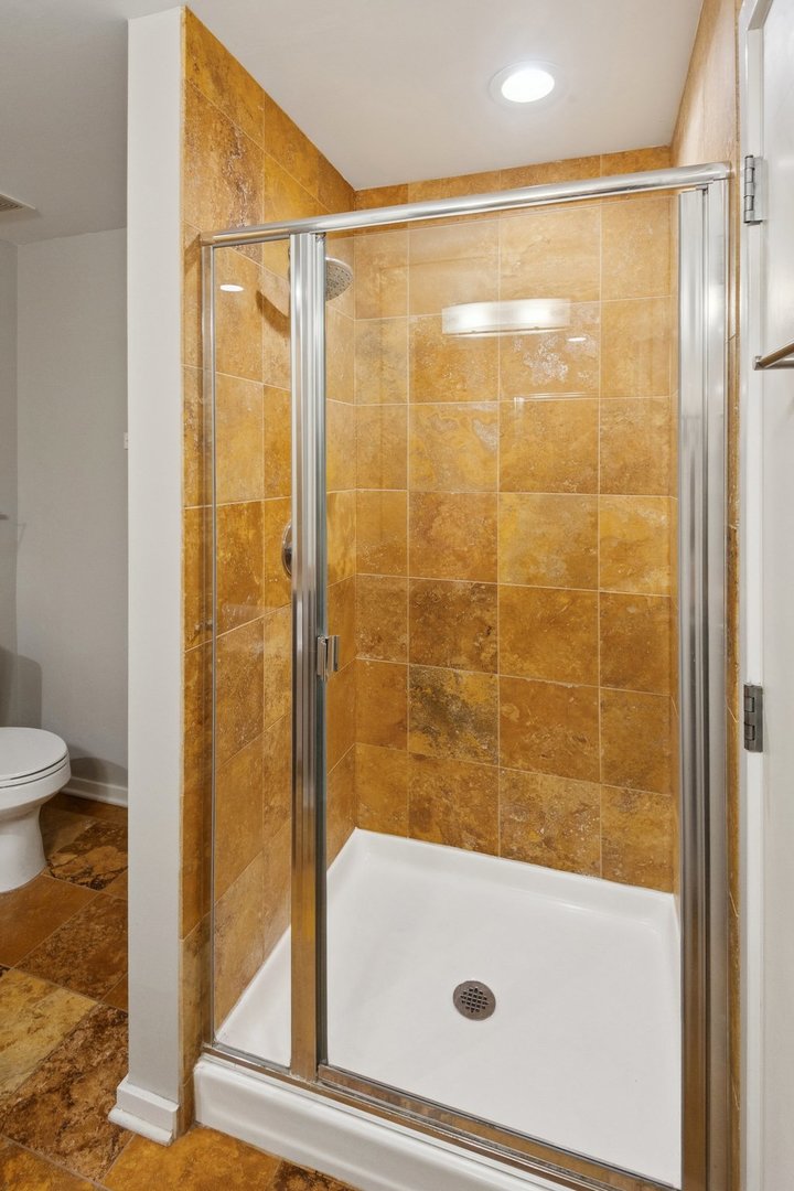123 S Green Street Unit: 402B