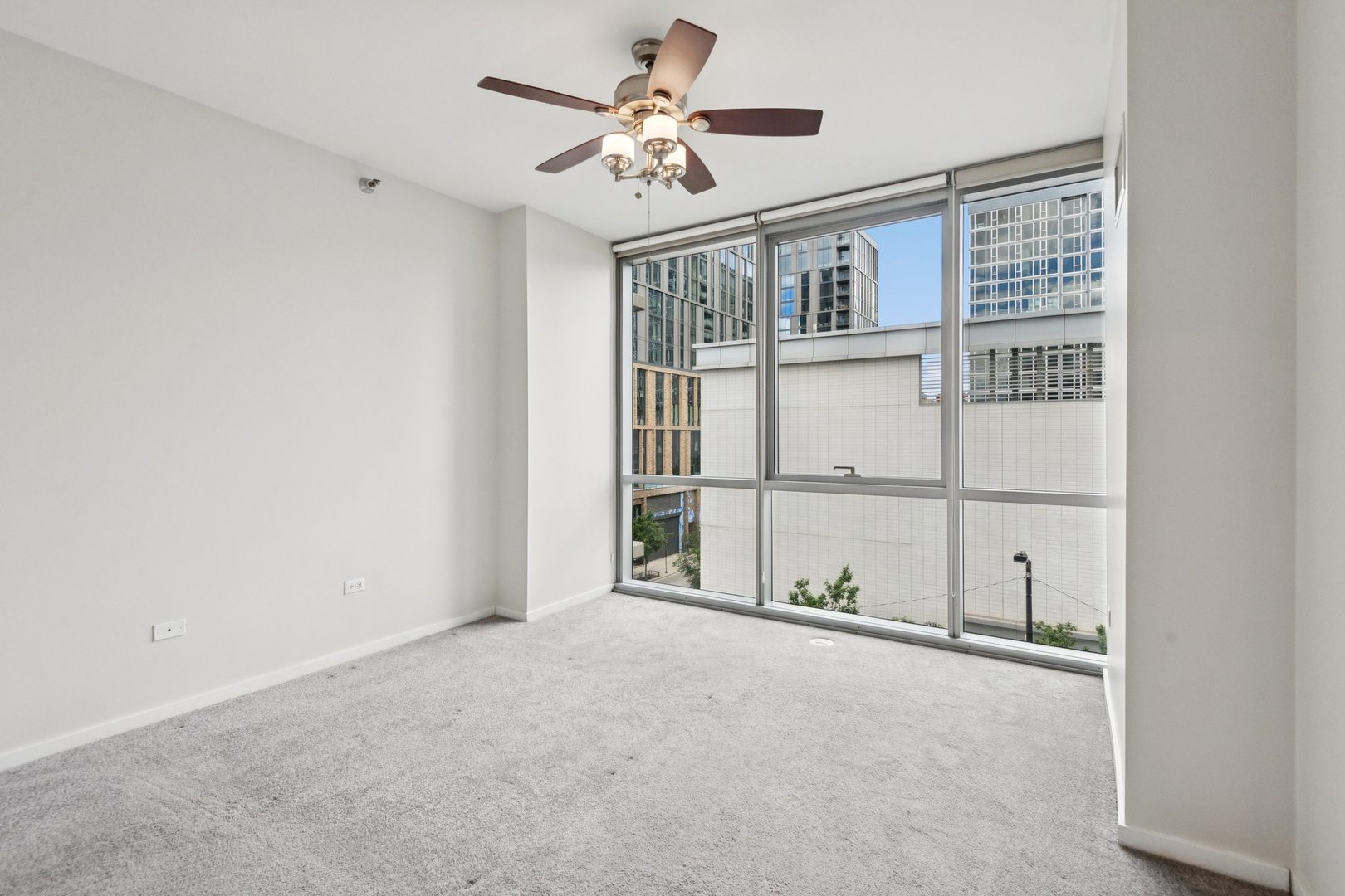 123 S Green Street Unit: 402B