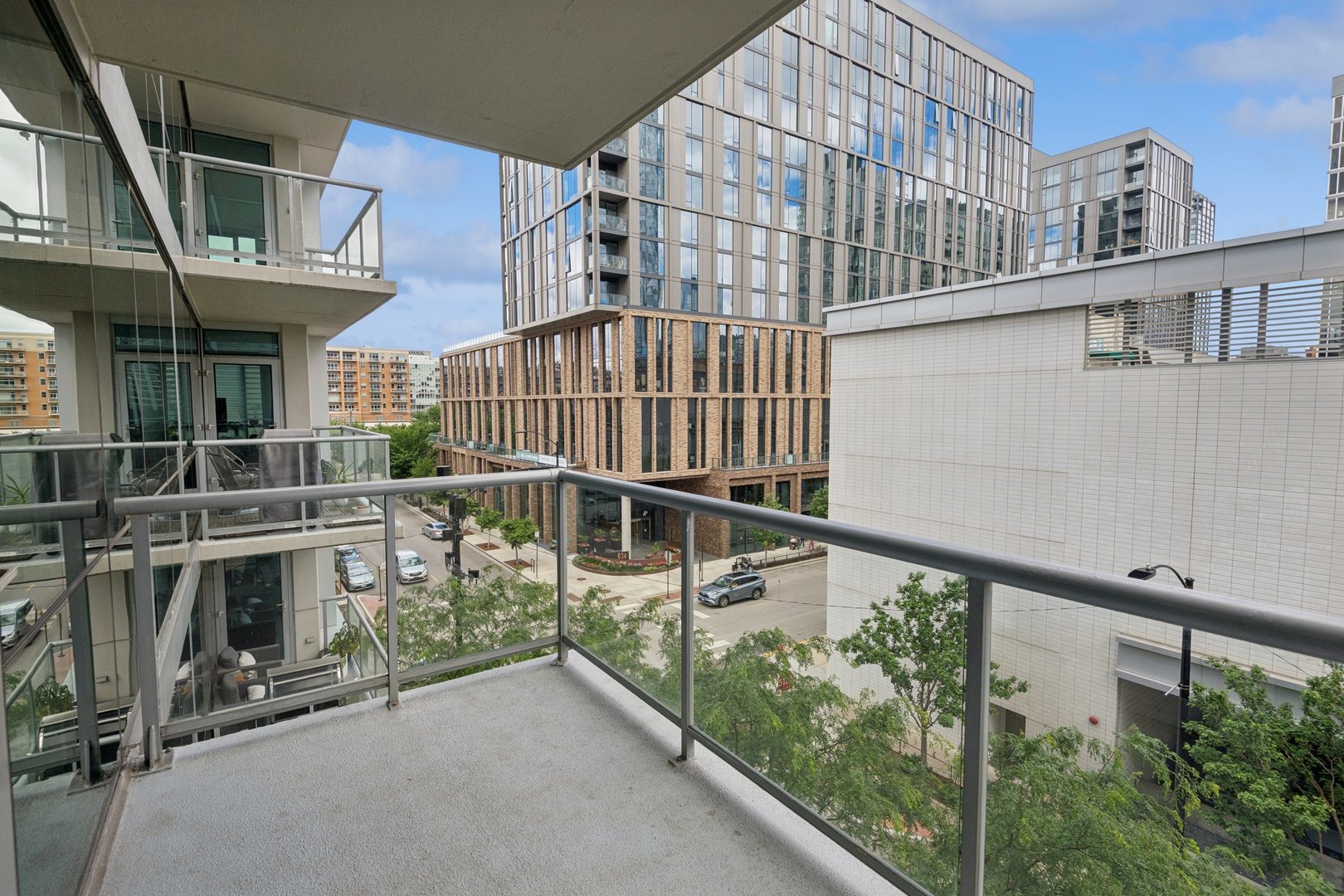 123 S Green Street Unit: 402B