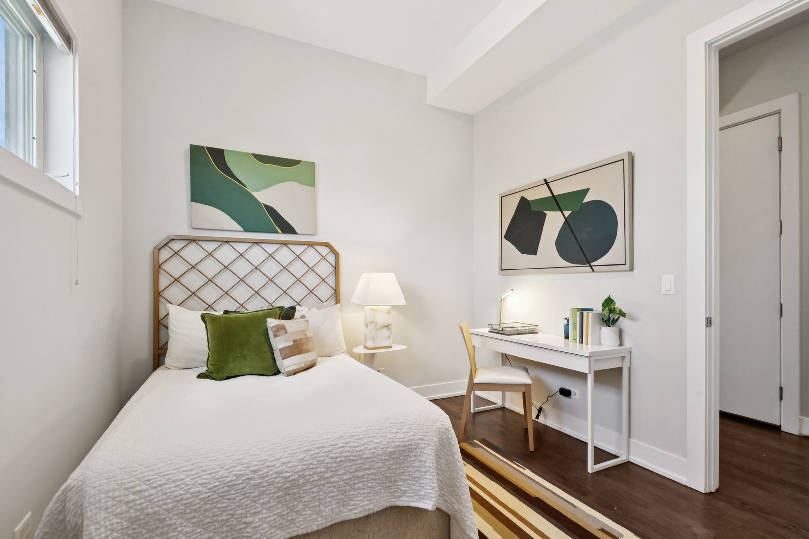 854 N May Street Unit: 3N