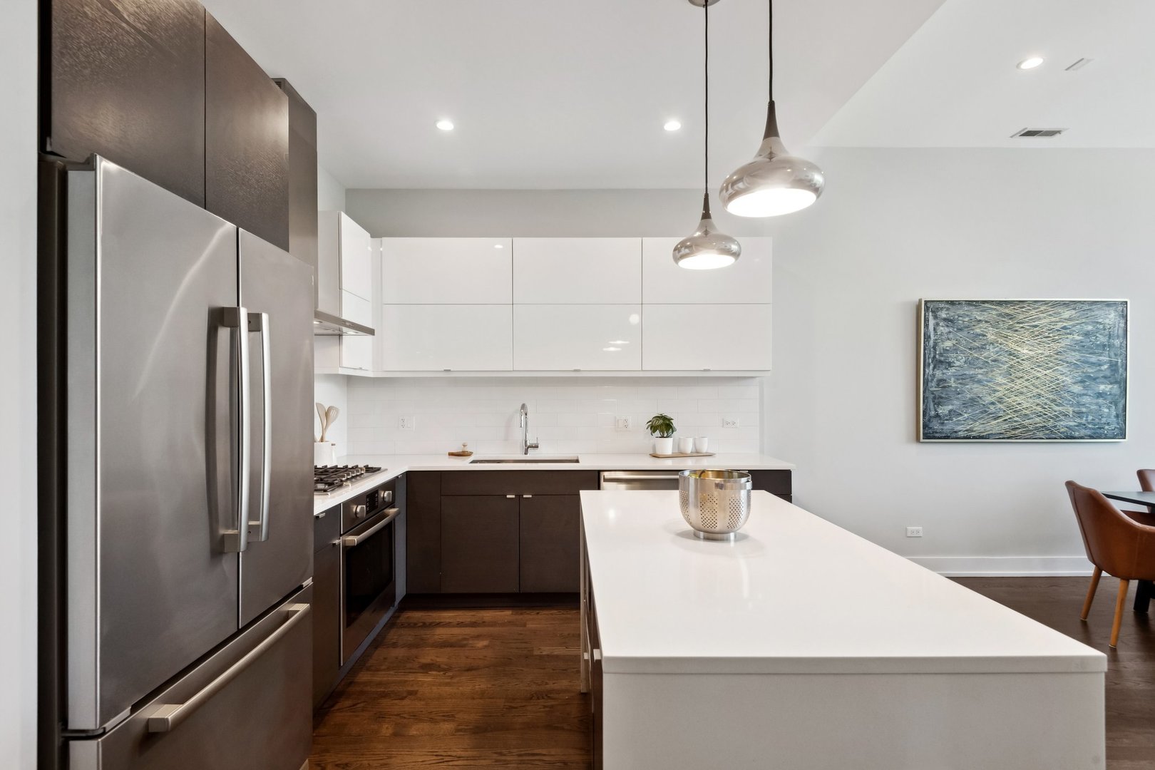 854 N May Street Unit: 3N