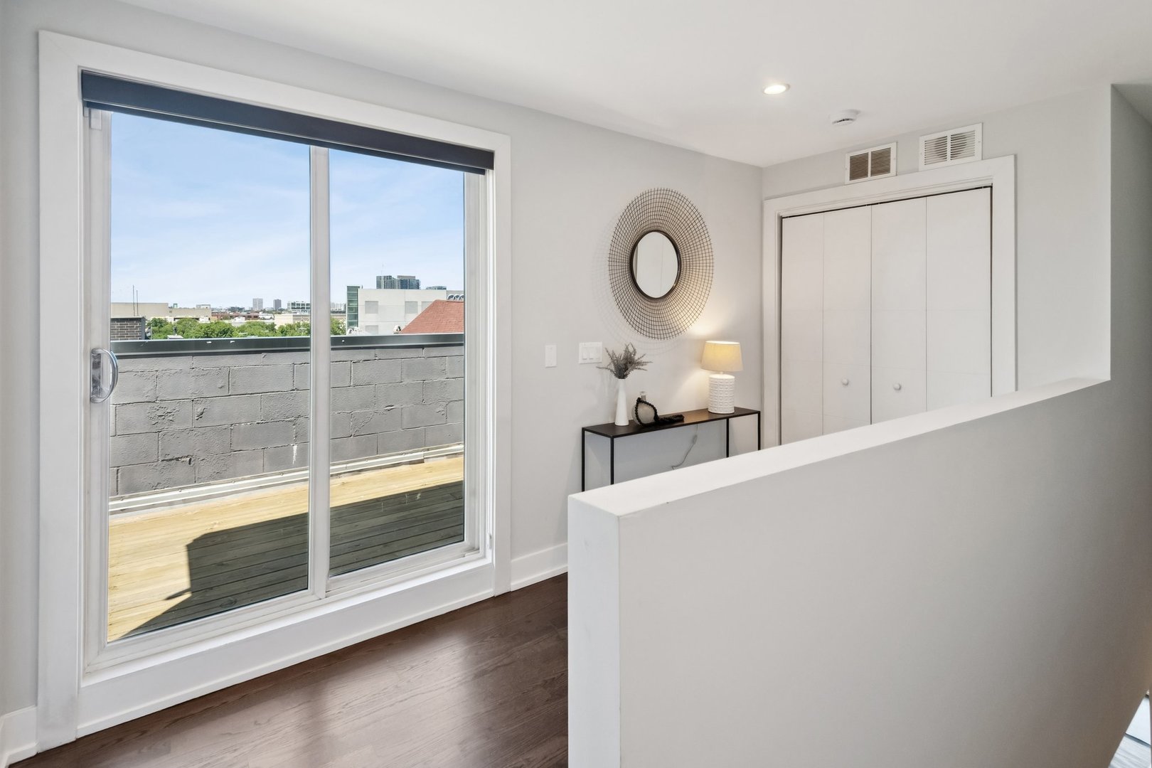 854 N May Street Unit: 3N