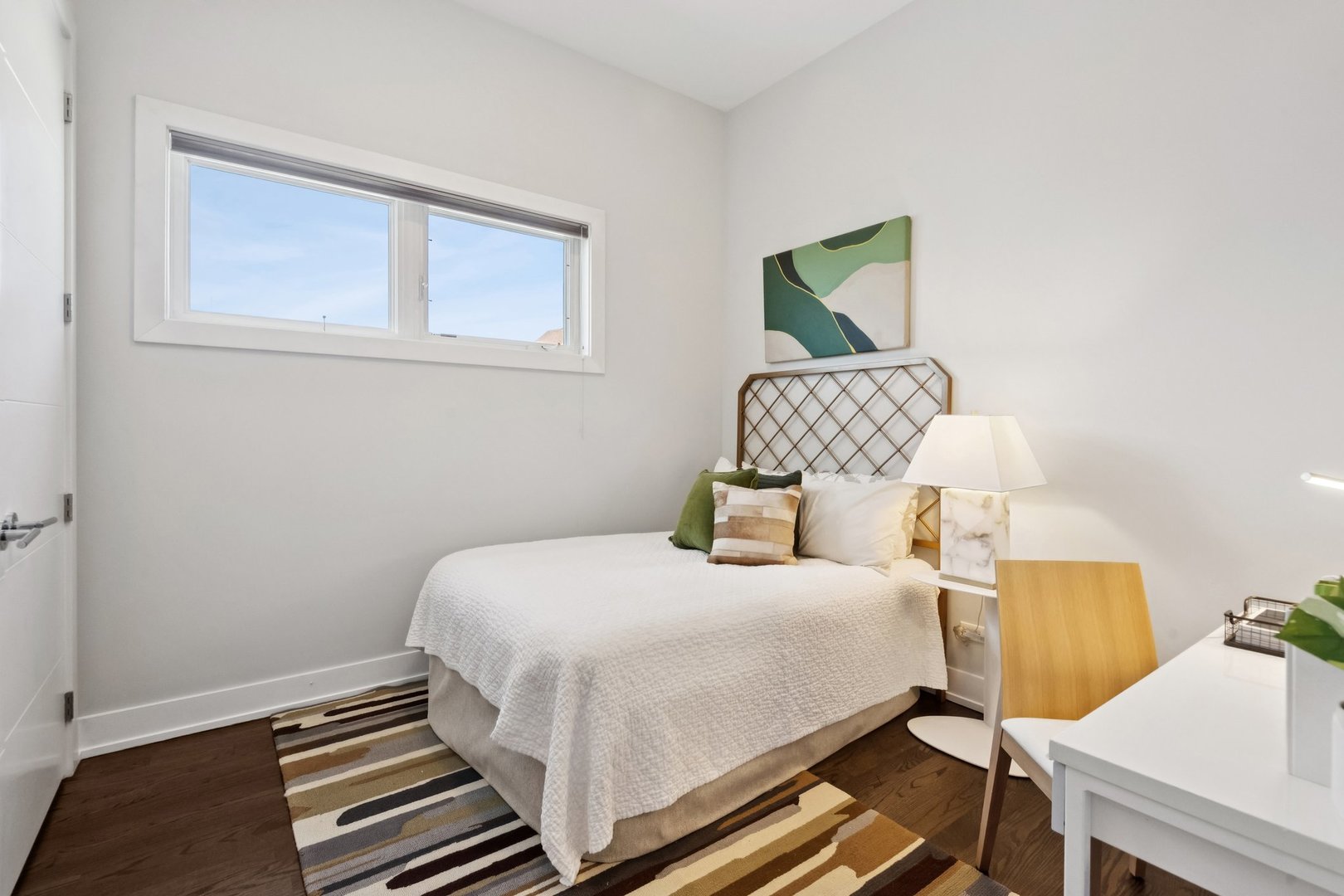 854 N May Street Unit: 3N