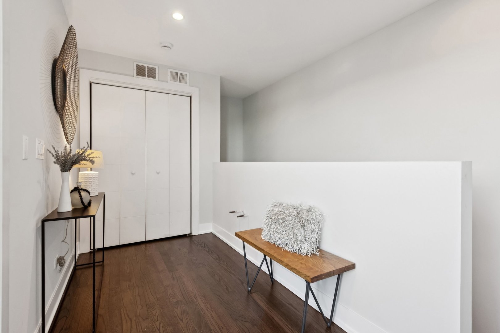 854 N May Street Unit: 3N