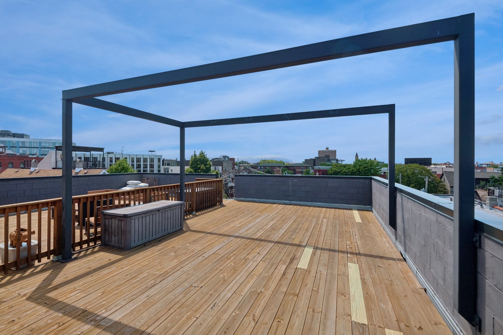 854 N May Street Unit: 3N