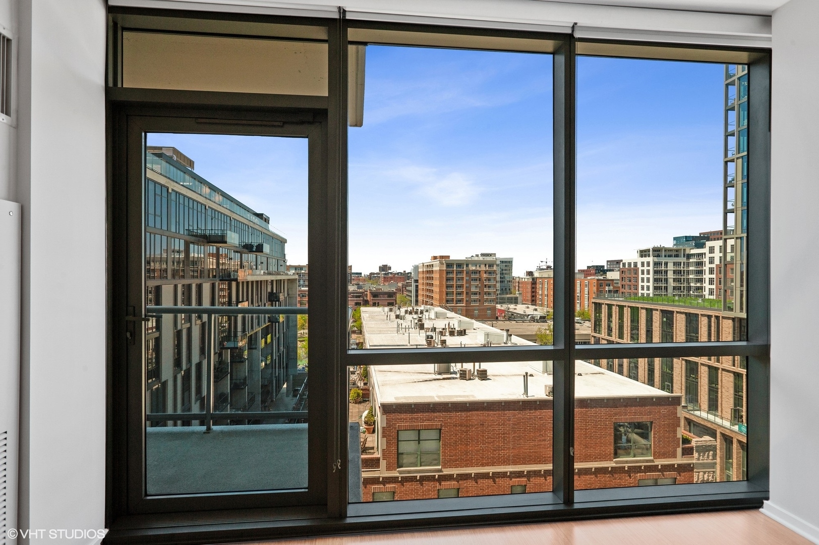 123 S Green Street Unit: 809B