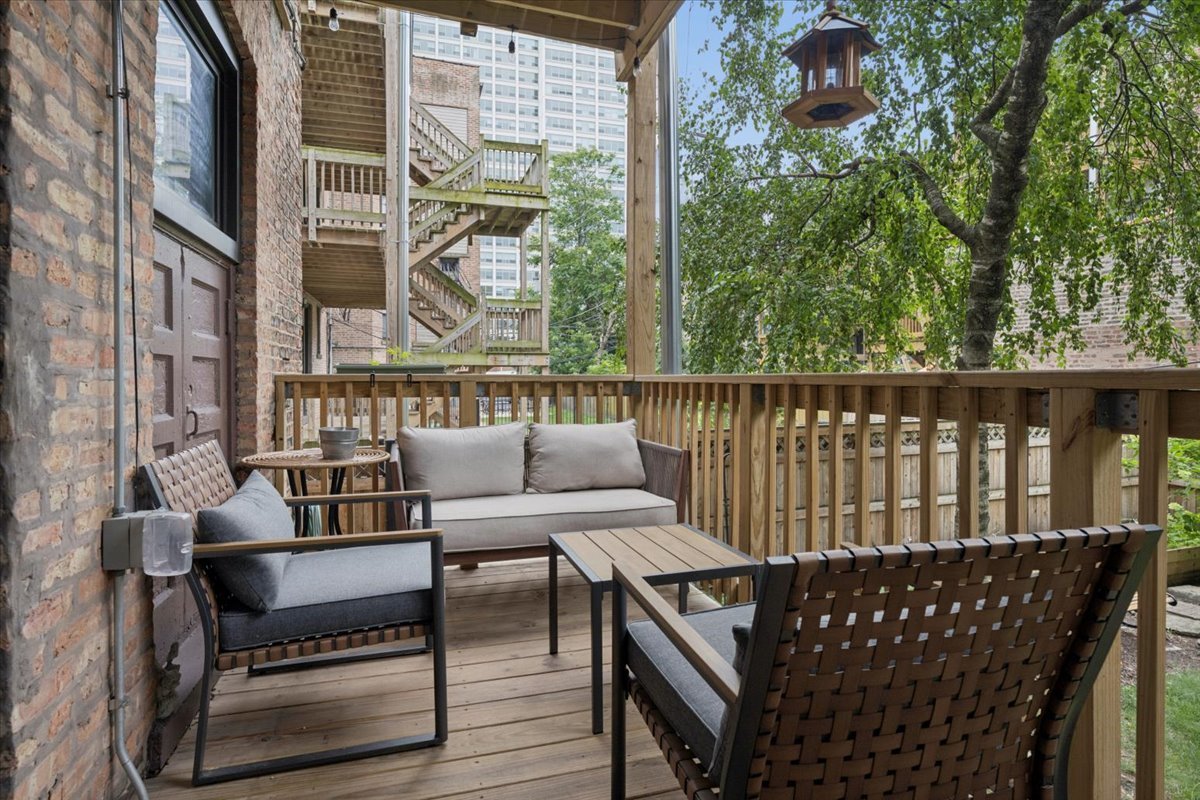 5522 S Everett Avenue Unit: 1