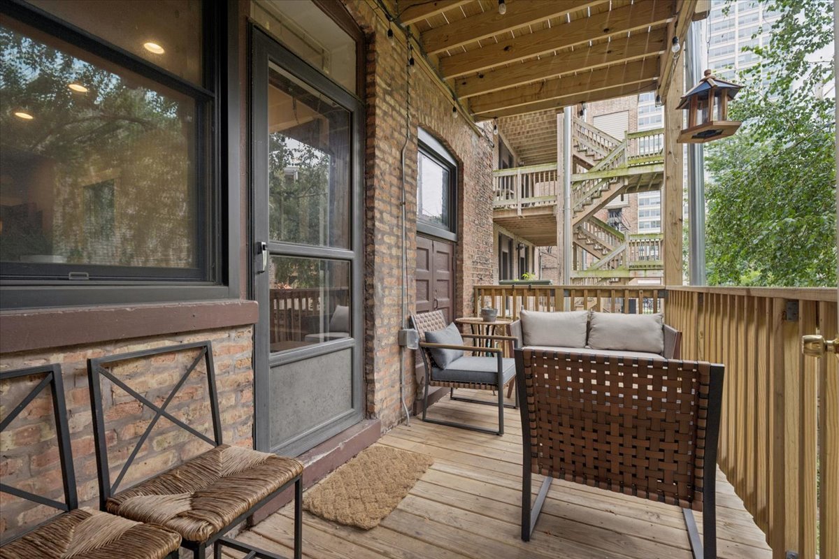 5522 S Everett Avenue Unit: 1