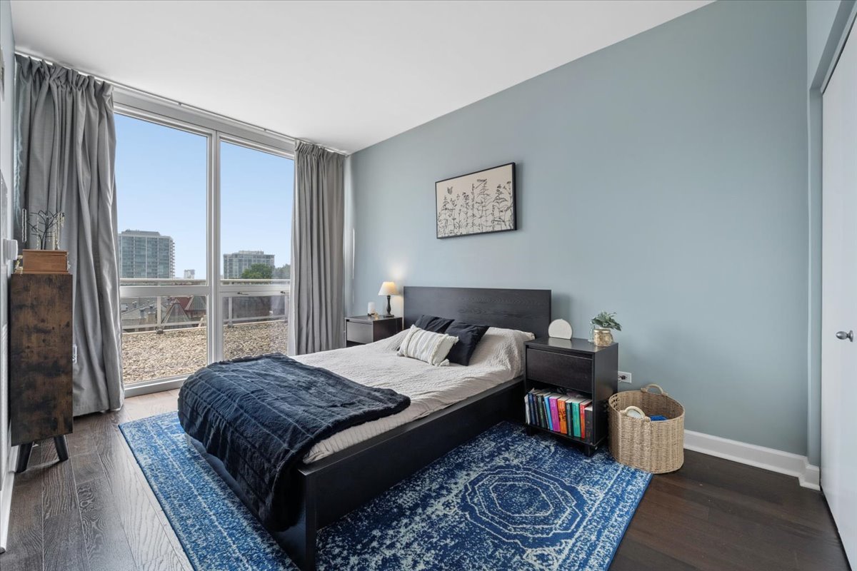 1841 S Calumet Avenue Unit: 609