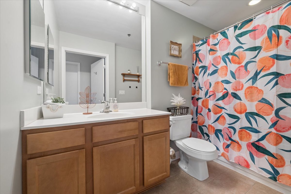 1841 S Calumet Avenue Unit: 609