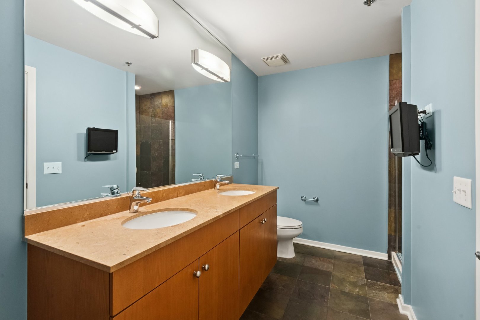 125 S GREEN Street Unit: 1205A