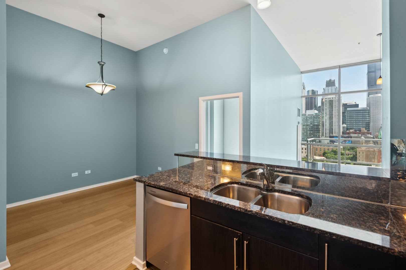 125 S GREEN Street Unit: 1205A