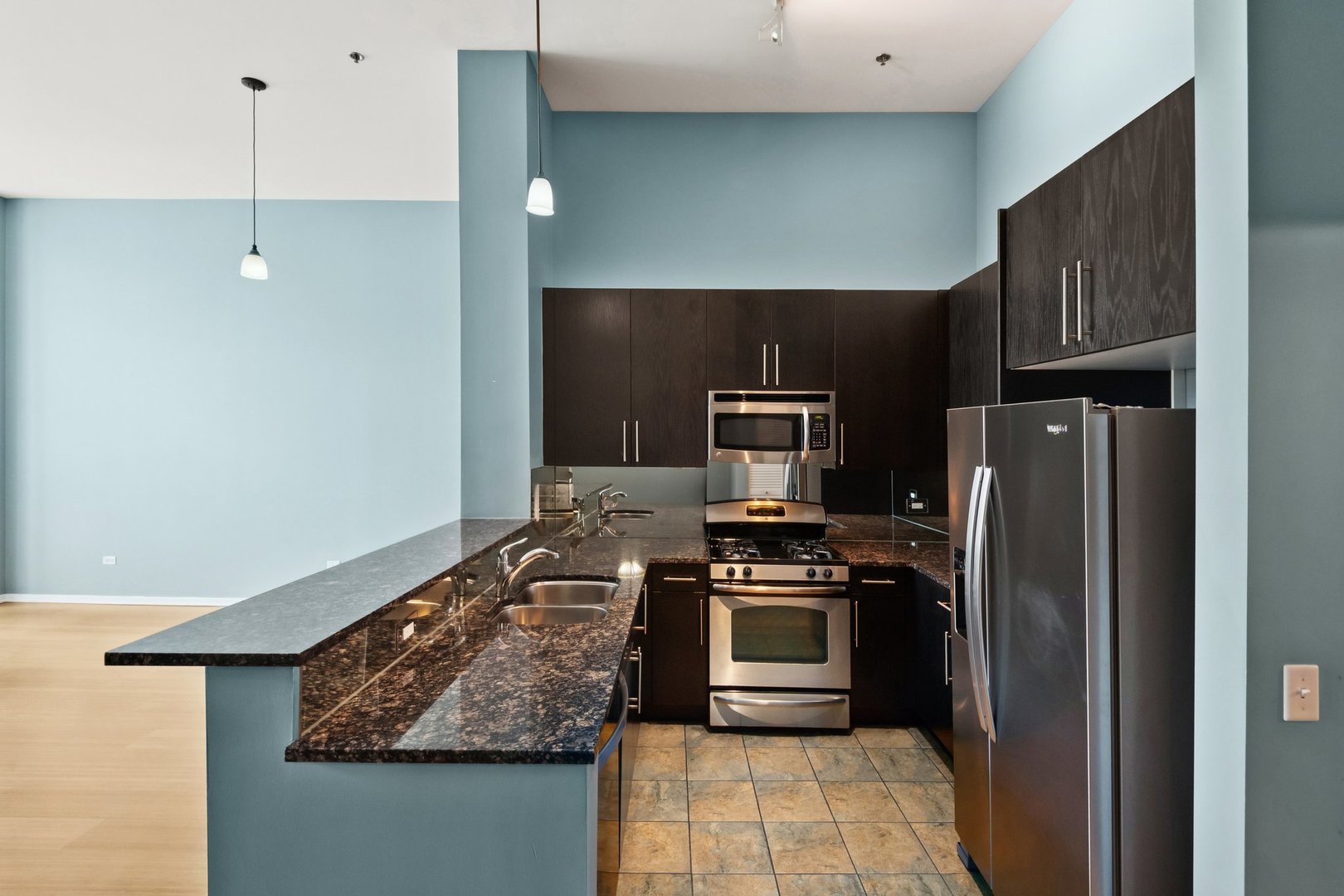 125 S GREEN Street Unit: 1205A