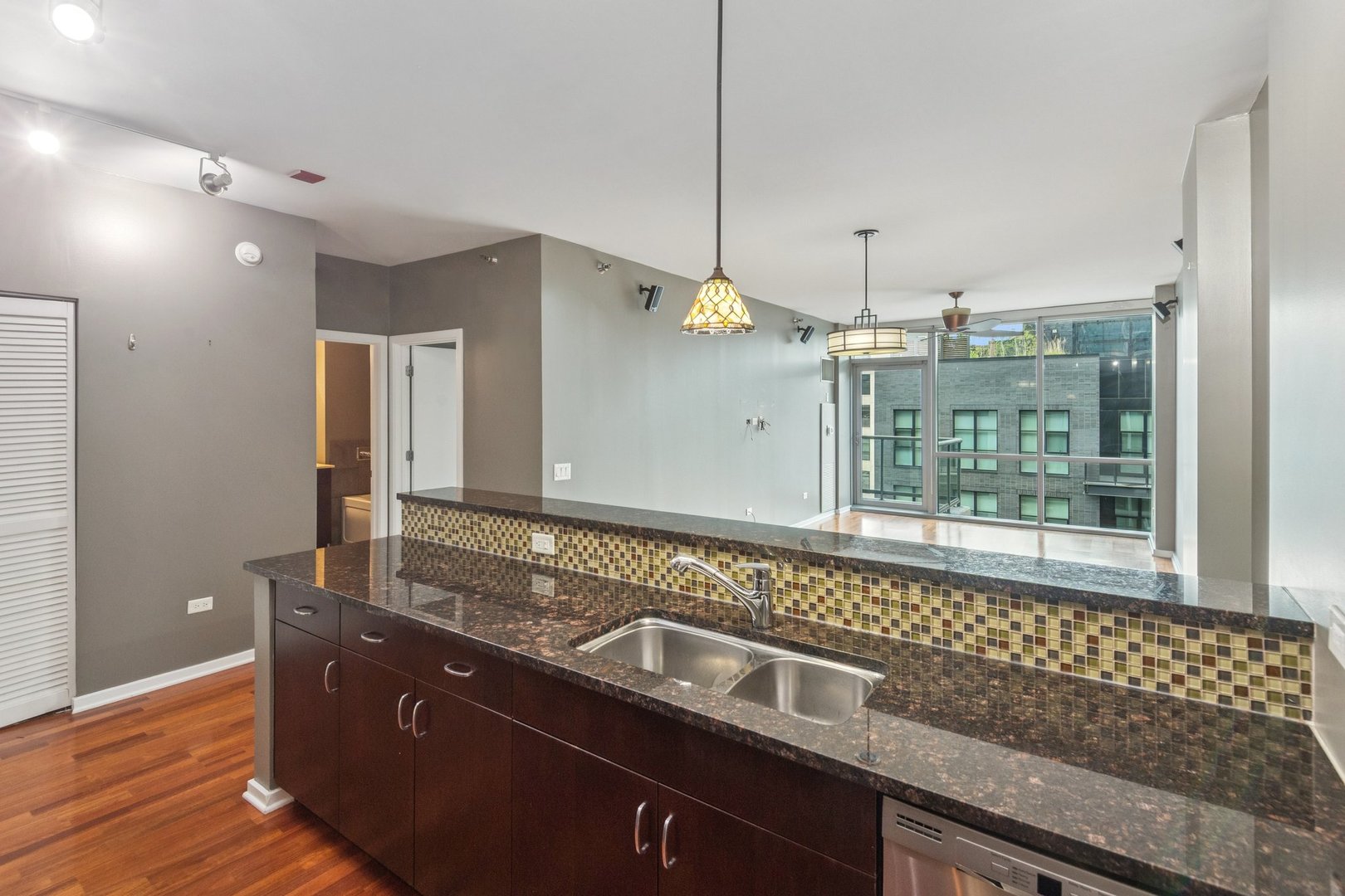 125 S Green Street Unit: 709A