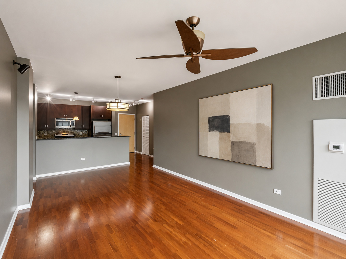 125 S Green Street Unit: 709A