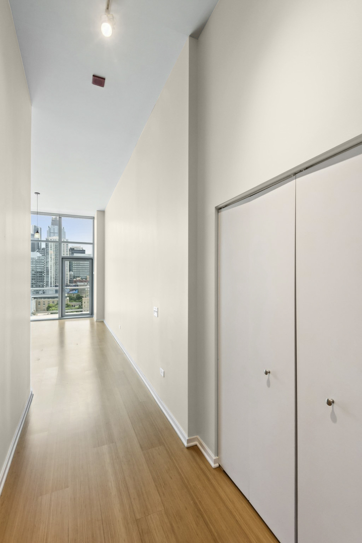 125 S GREEN Street Unit: 1205A