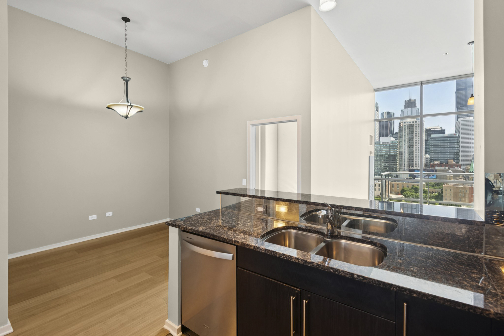 125 S GREEN Street Unit: 1205A