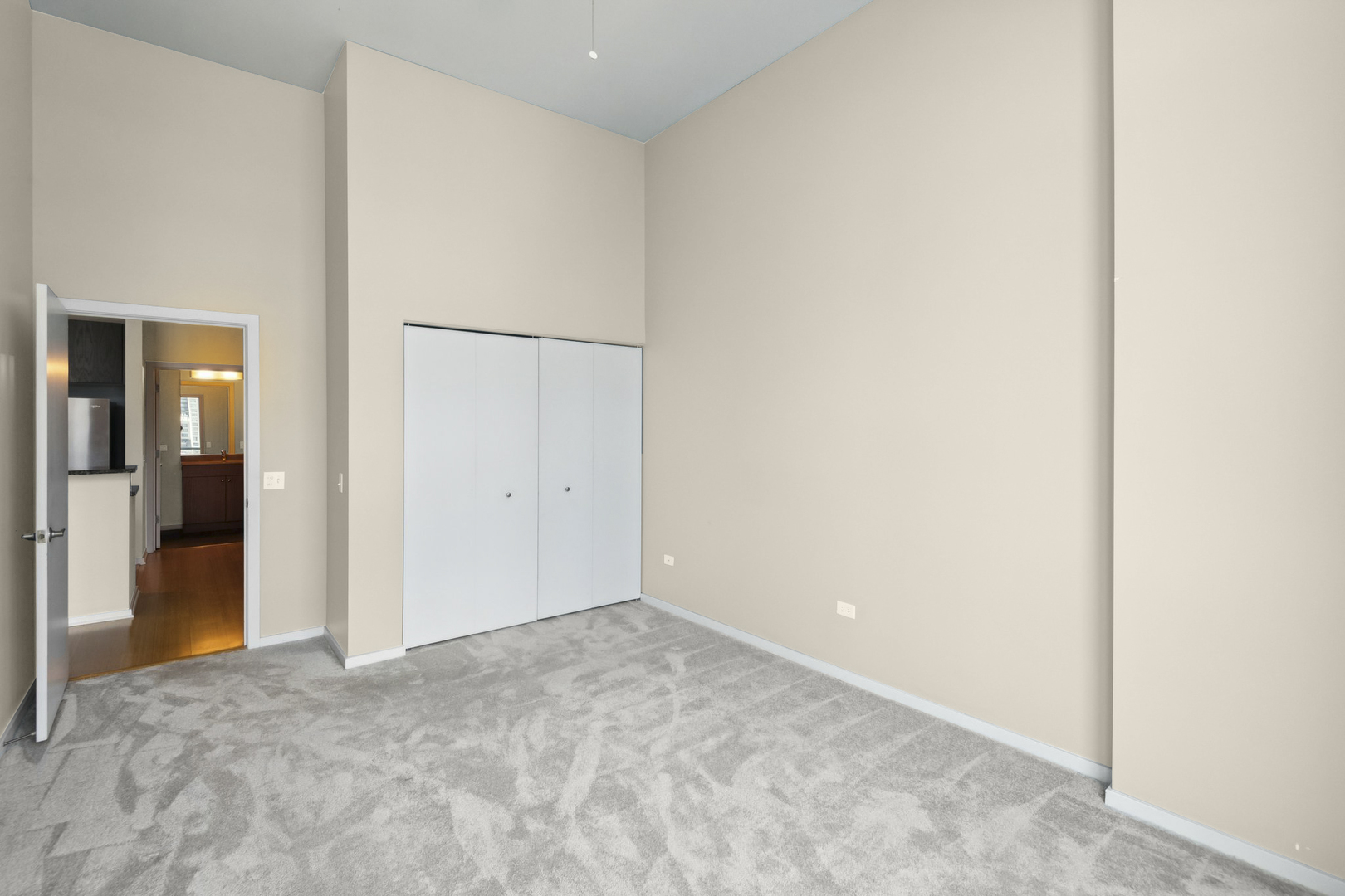 125 S GREEN Street Unit: 1205A