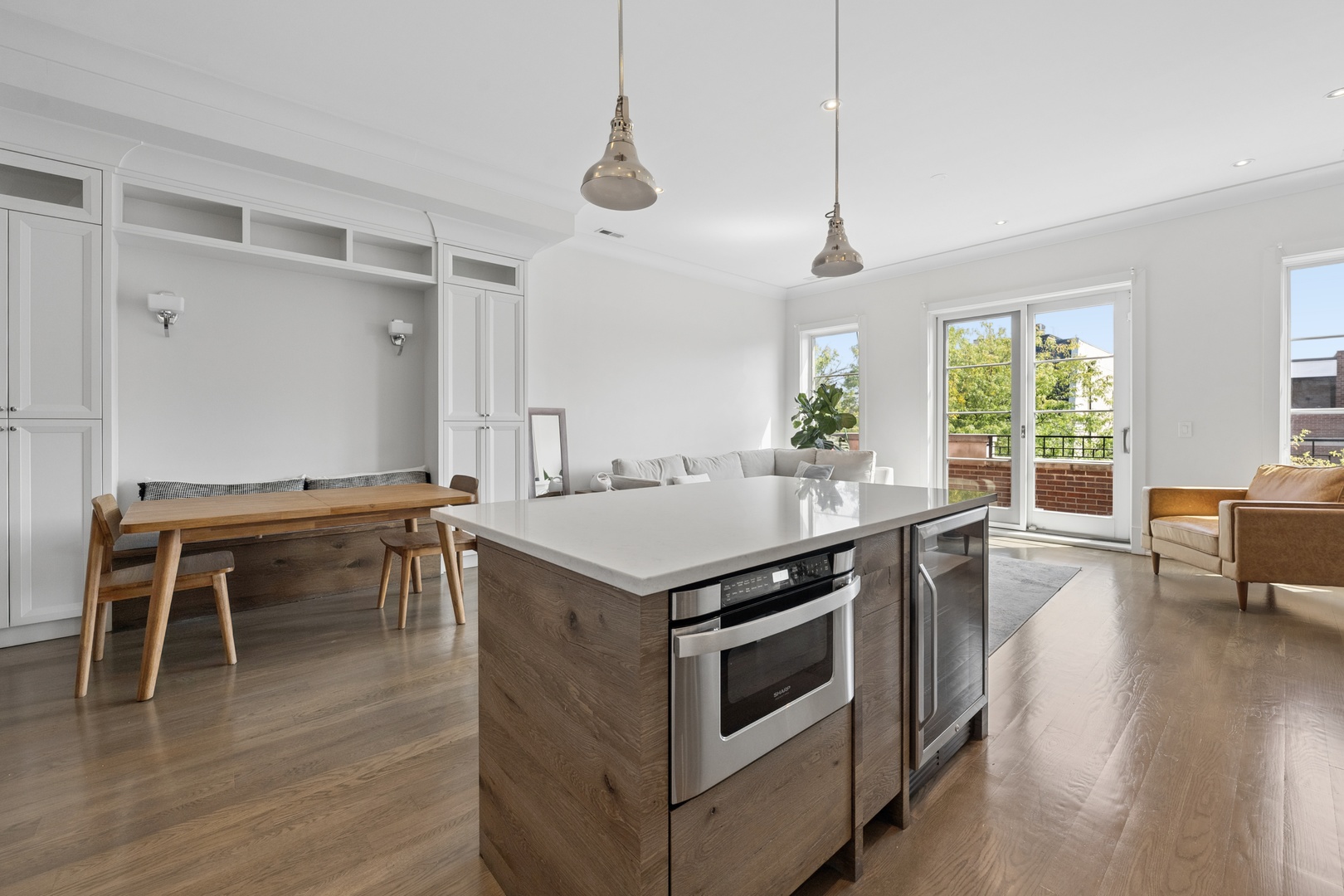 1320 W Wrightwood Avenue Unit: 3
