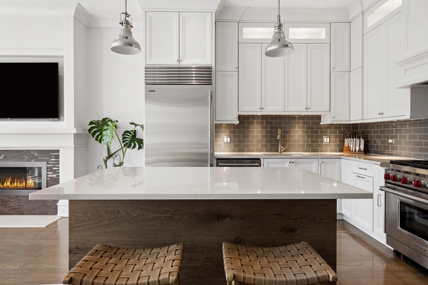 1320 W Wrightwood Avenue Unit: 3