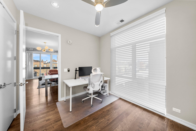 5 N Oakley Boulevard Unit: 304
