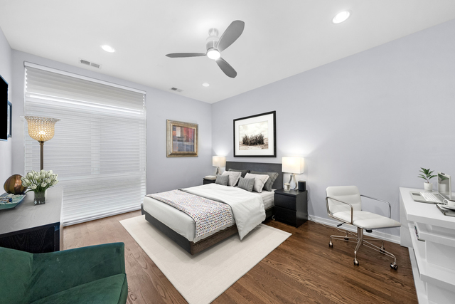 5 N Oakley Boulevard Unit: 304