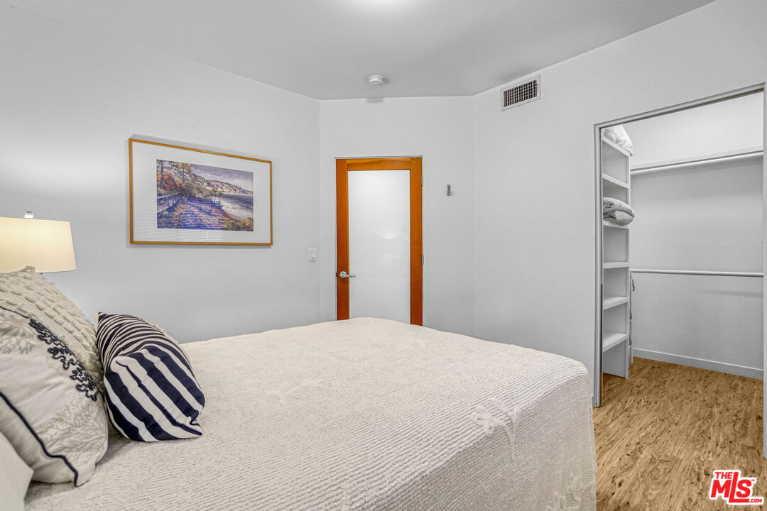 120 Fleet St Unit: B