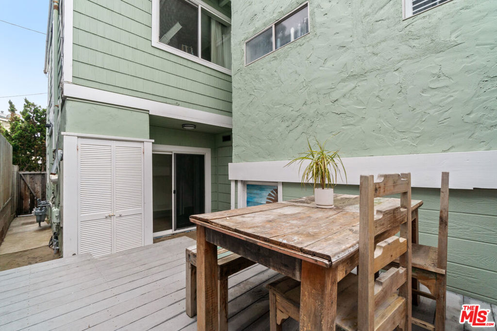 115 44th Street