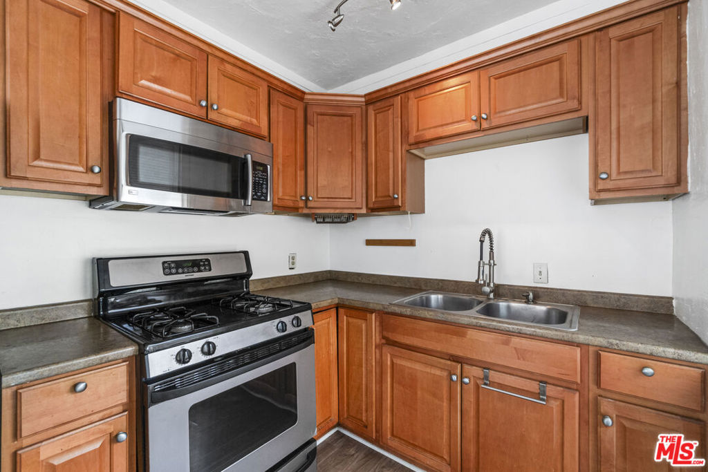 115 44th Street
