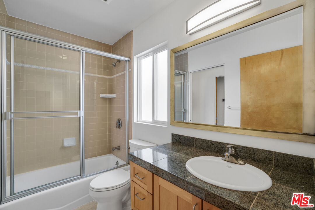 120 Fleet St Unit: A