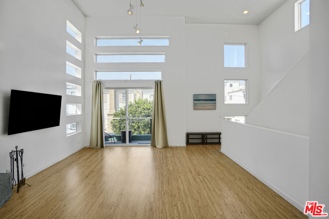 120 Fleet St Unit: A