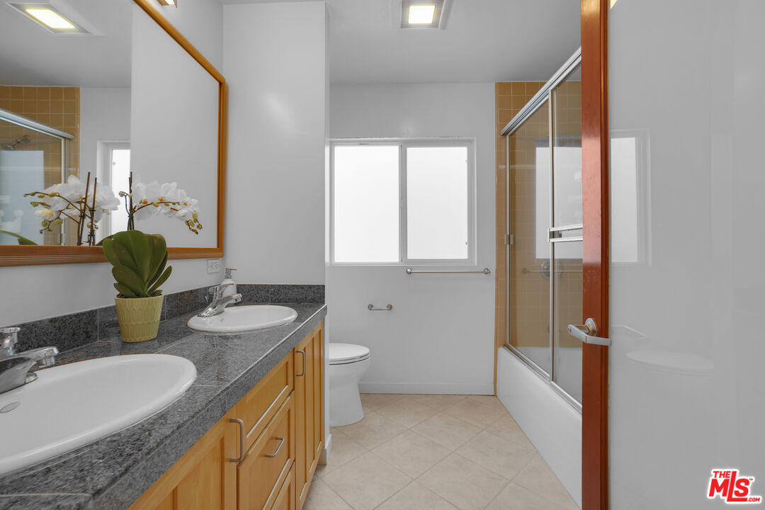 120 Fleet St Unit: A