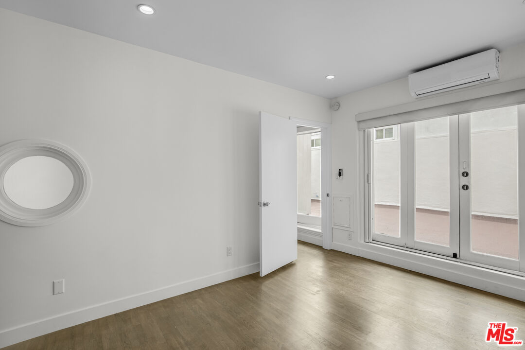 1 Ironsides St Unit: 14