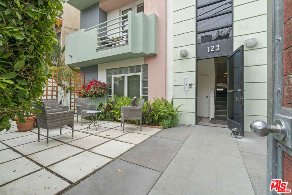 123 Galleon Street B