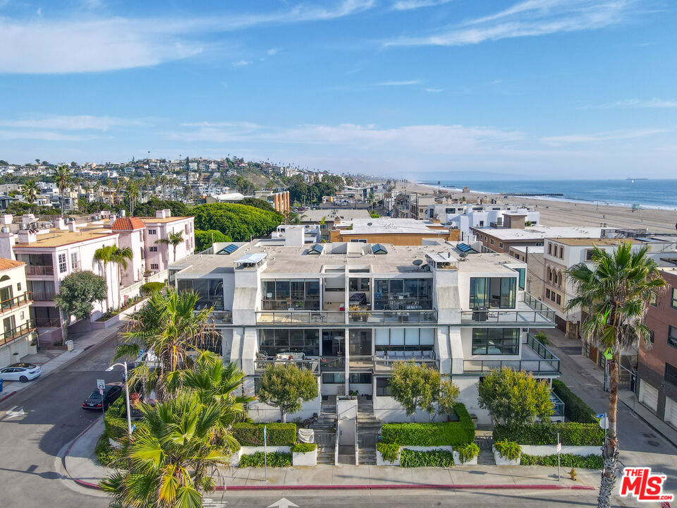 6209 Pacific Avenue 103