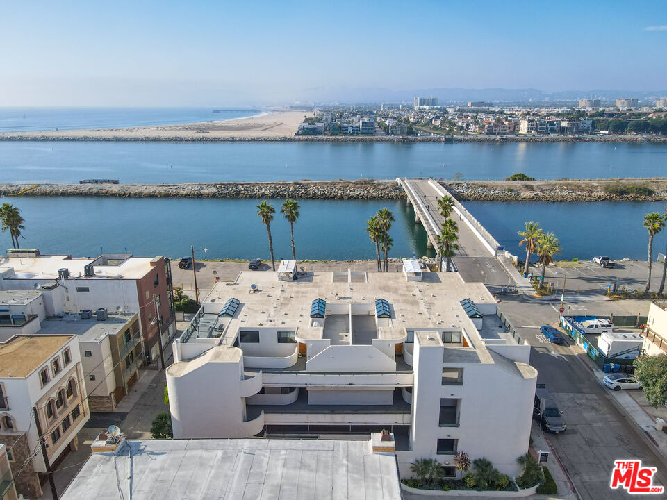 6209 Pacific Ave Unit: 103