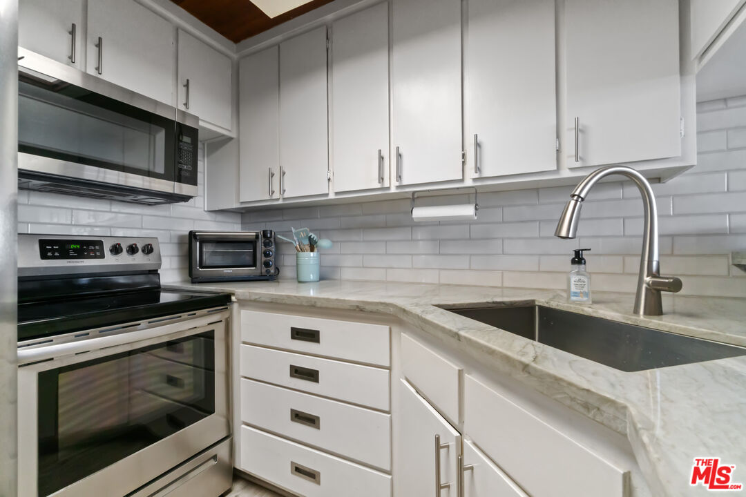 6209 Pacific Ave Unit: 103