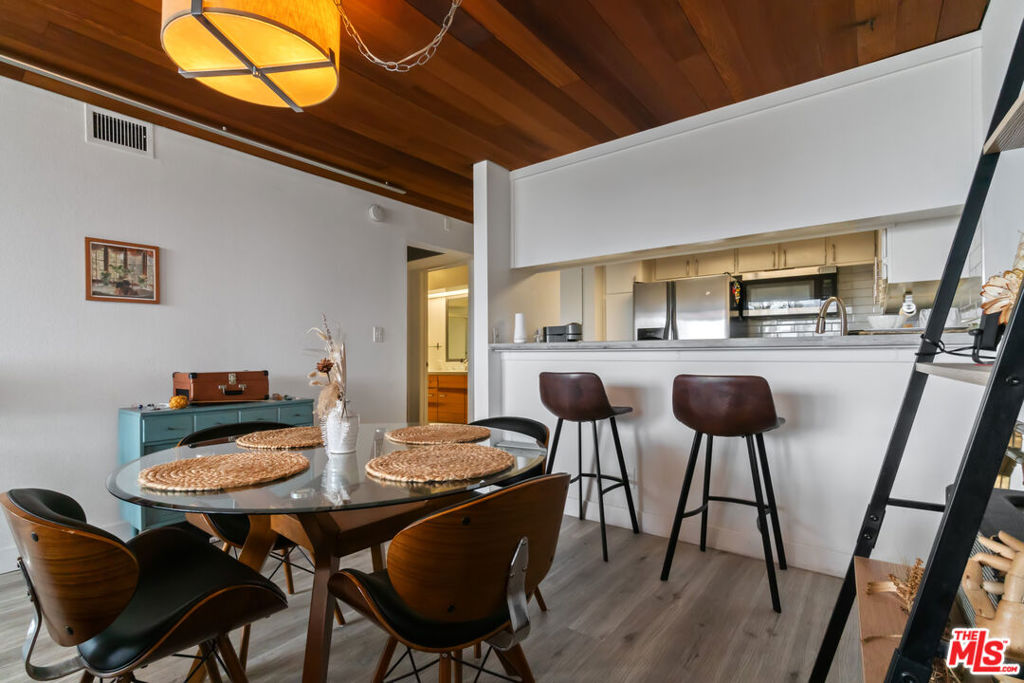 6209 Pacific Avenue 103