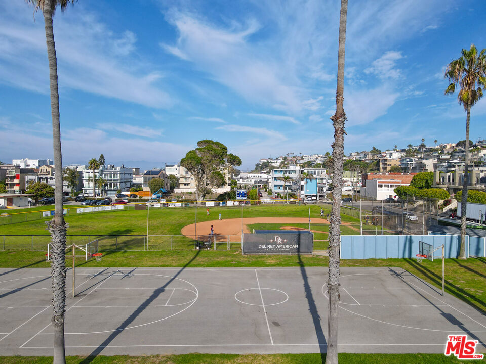 6209 Pacific Avenue 103