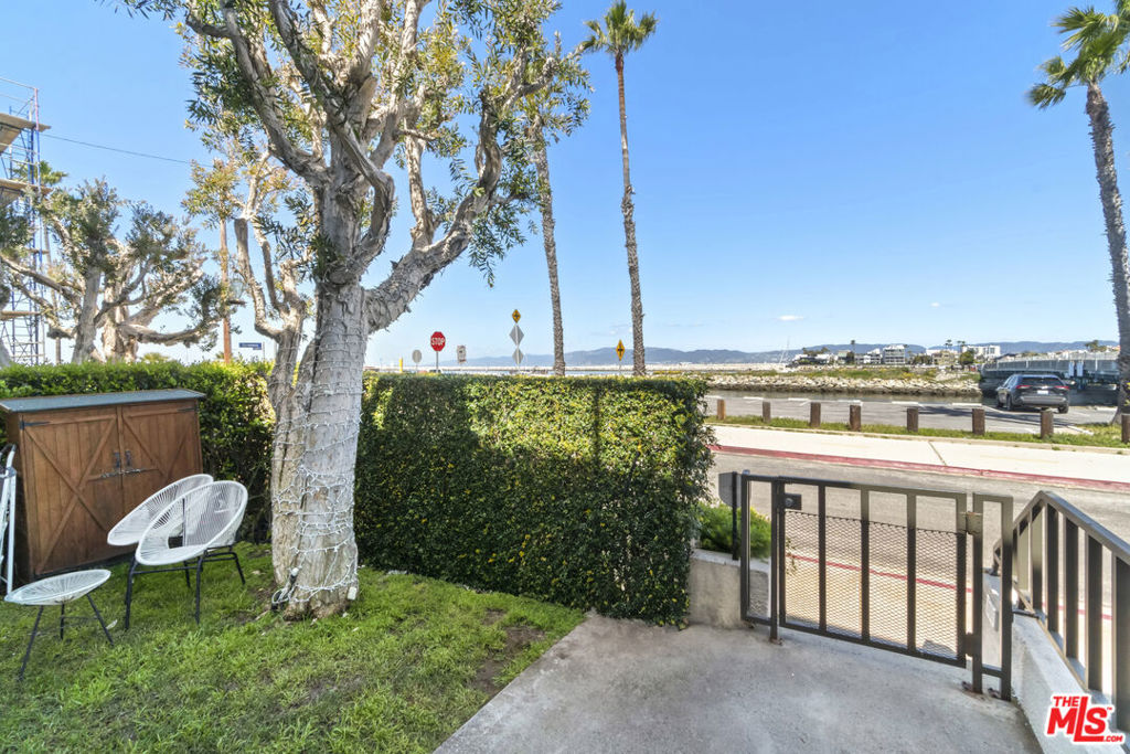 6209 Pacific Avenue 103