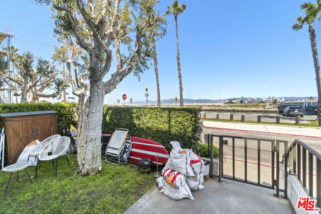 6209 Pacific Avenue 103